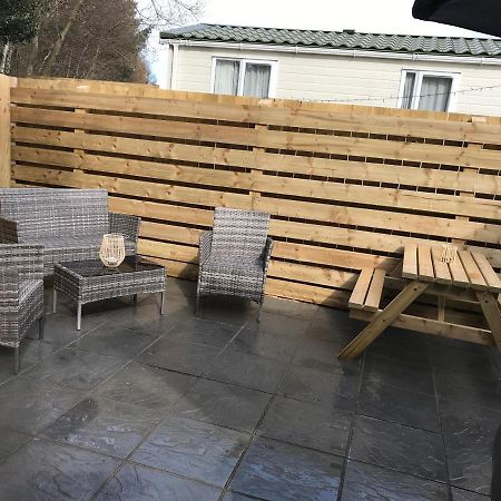 Lola Lodge - Luxury Hot Tub Retreat Newton on the Moor Extérieur photo